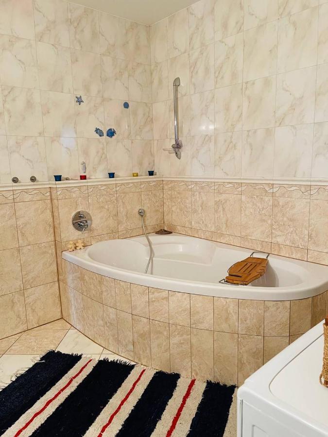 Rosehill Garden Family Villa With A Great Budapest View 외부 사진