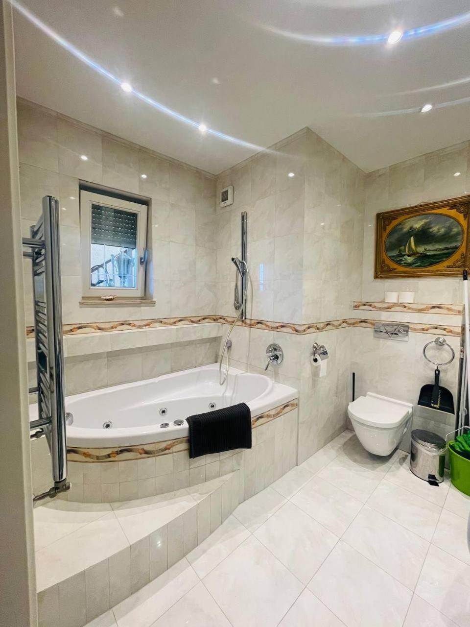 Rosehill Garden Family Villa With A Great Budapest View 외부 사진